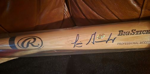 Luis Gonzalez Autograph bat