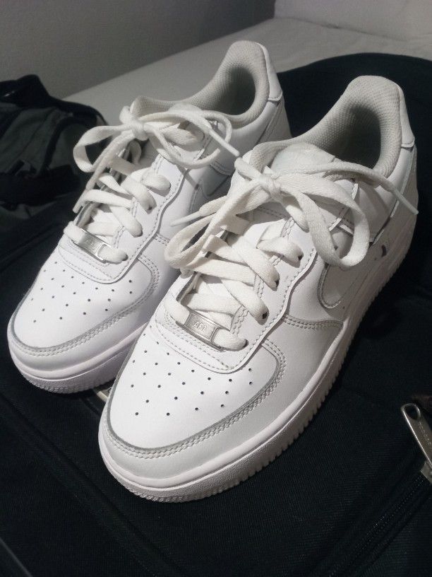Nike Air Force 1 (Youth Size 5.5)