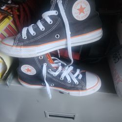 Size 3y Converse Shoes