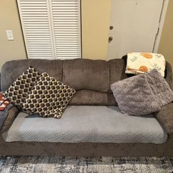 *NEW* Ashley furniture Couch 