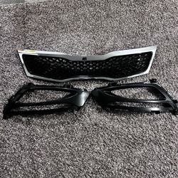ORIGINAL FRONT BUMPER GRILLE AND HID BUMPER RIM LEFT-RIGHT!! KIA OPTIMA 2012-2013 can be purchased separately