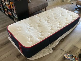 Wolf Mattress — Twin XL