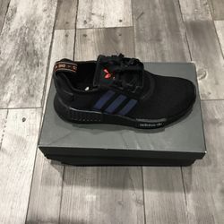 Adidas NMD R1 Youth Size 4 1/2