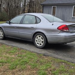 2006 Ford Taurus