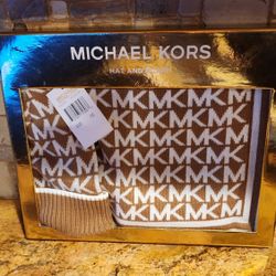 Michael Kors Scarf & Hat Set