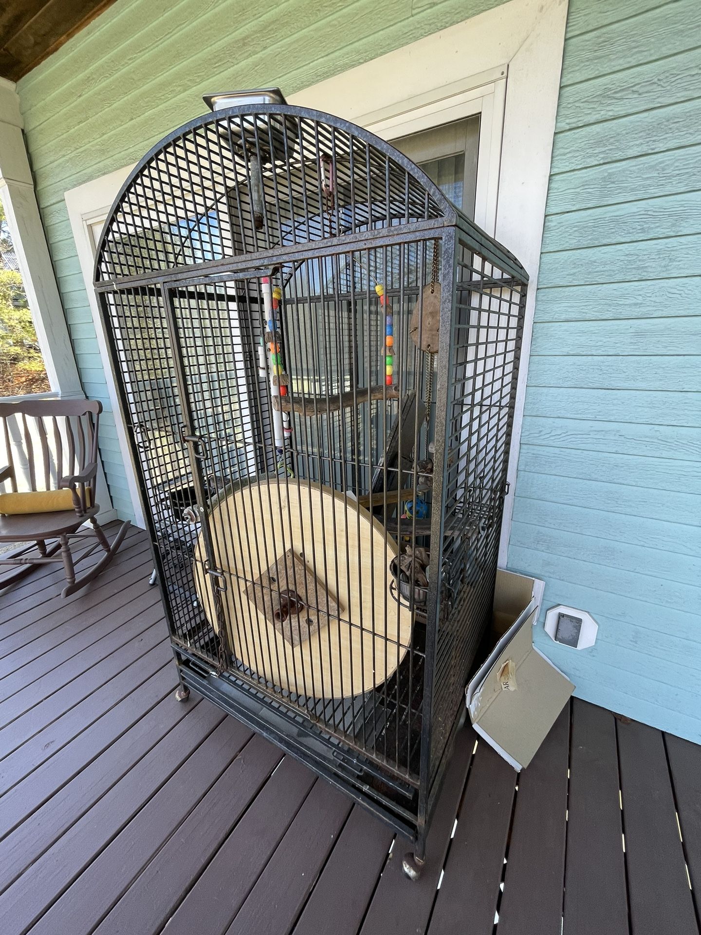 Large Bird Cage. 