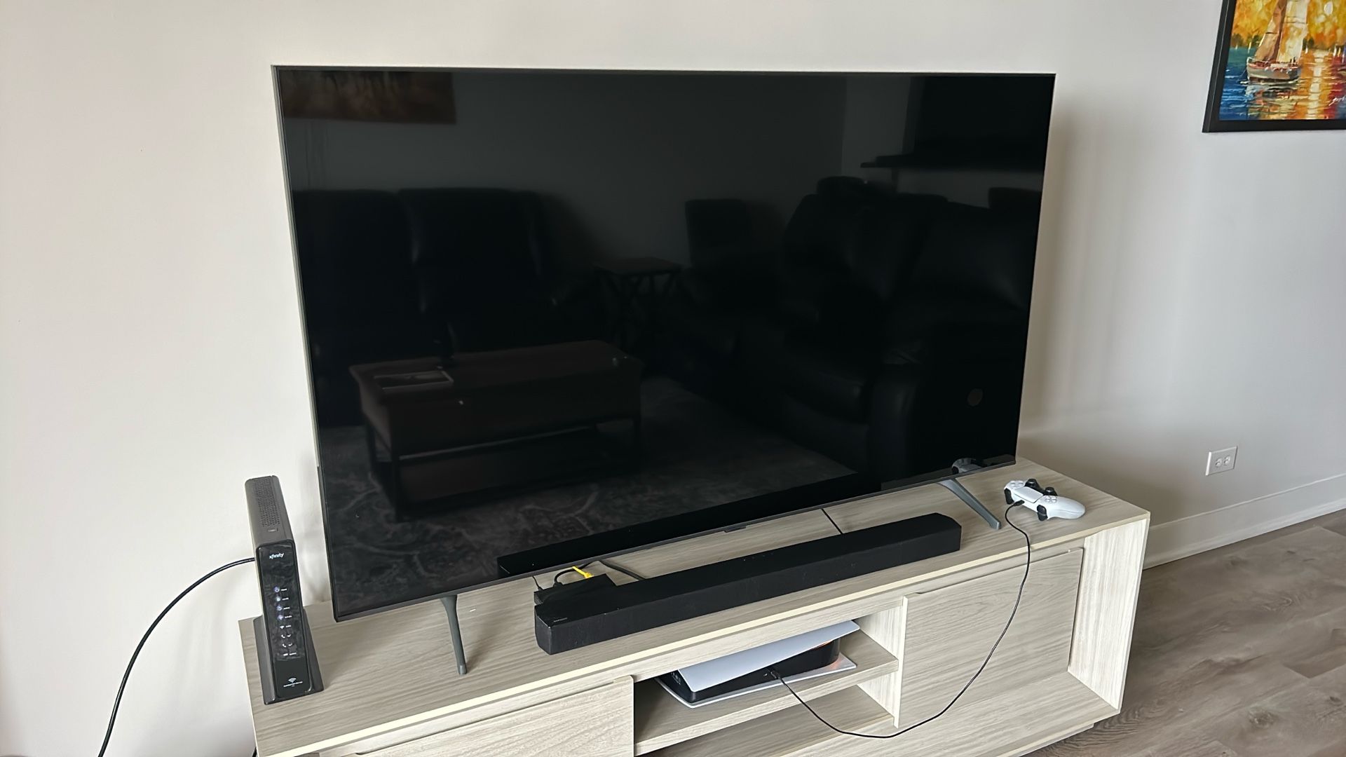 Samsung 65in TV With Sound Bar