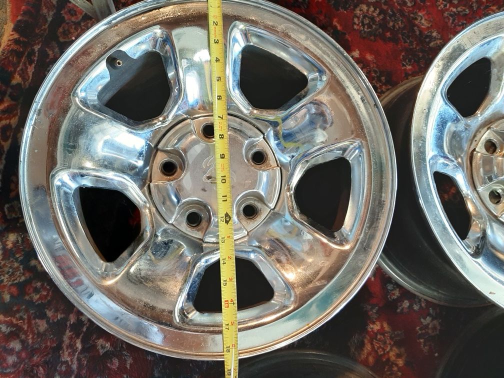 Dodge rims 17x8  Chrome Clad 