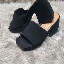 Women’s Shoes Size 6