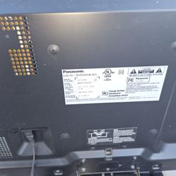 Panasonic  45"