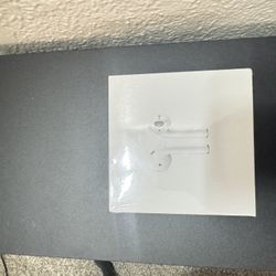 Apple AirPods with Wireless Charging Case