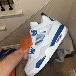 Jordan 4 Military Blue