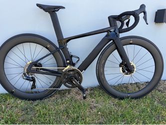 🚴🏻 Cannondale SuperSix EVO Disc Carbon Road Bike – Size 54  Lightweight, fast, and race-ready Cannondale SuperSix EVO Disc Carbon Road Bike in excel