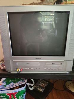 TV VHS DVD combo tested works 22 i