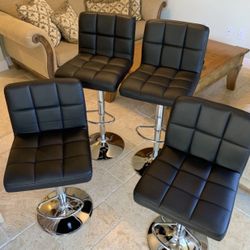 New 4 Black Bar Stools 