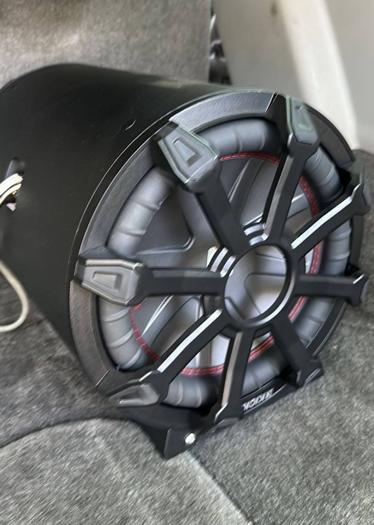 Kicker 10’ Tube Enclosure