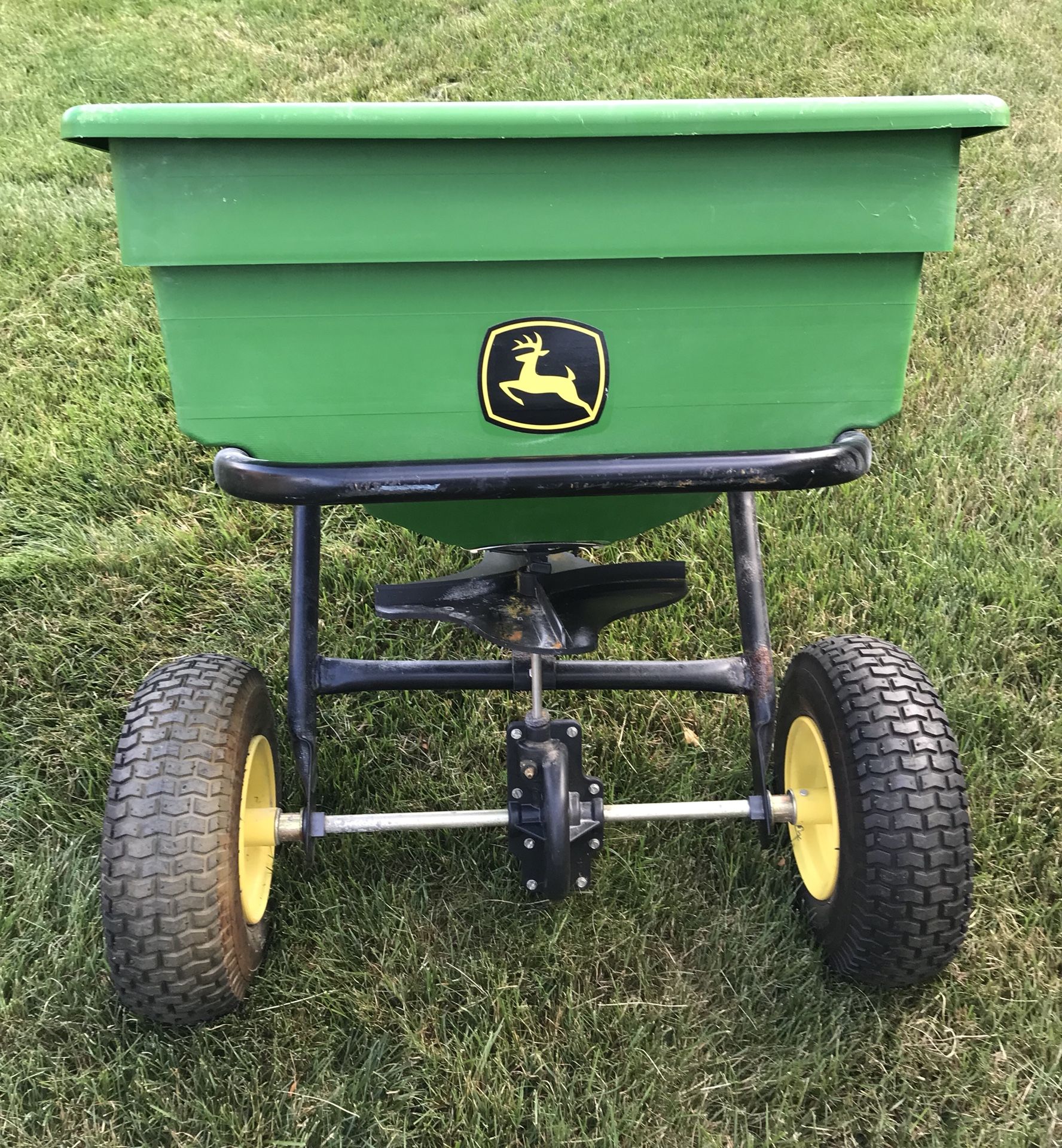 John Deere Tow Behind Spin Spreader 125lb for Sale in Blackstone, MA