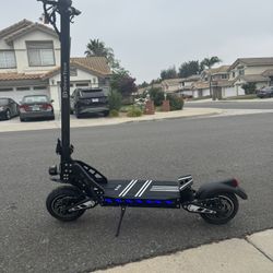 Dual-motor high-speed electric scooter