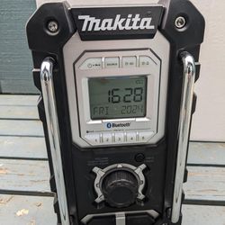 Rugged Makita Bluetooth speaker wireless Cordless 