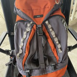 REI Hiking/ Kids Sized Camping Back Pack 