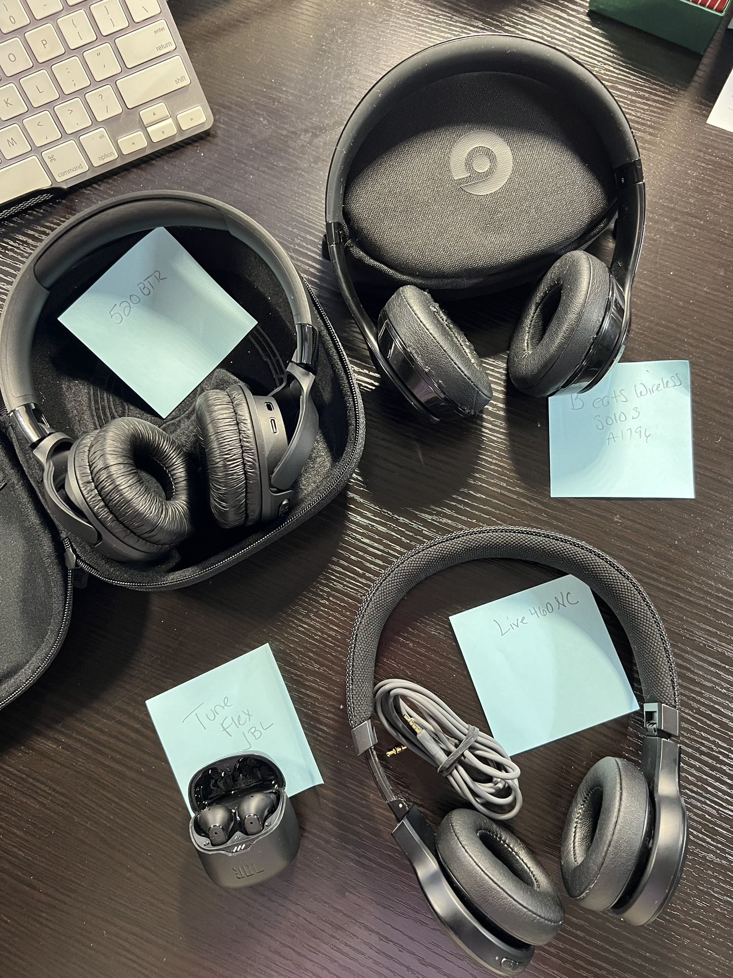 3 JBL & 1 BEATS HEADPHONE LOT BLUETOOTH WIRELESS