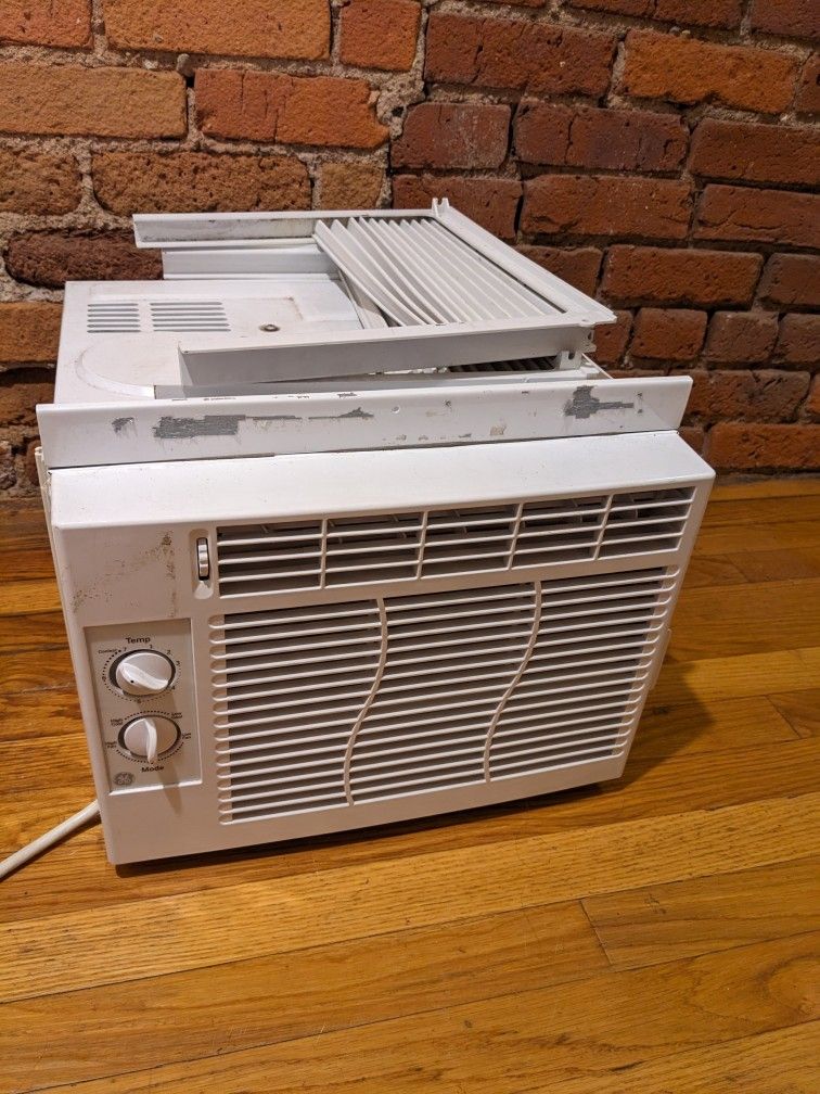 Window Mounted AC Unit