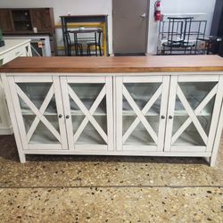 Farmhouse 4-Door Media Entertainment Or Buffet)New)
