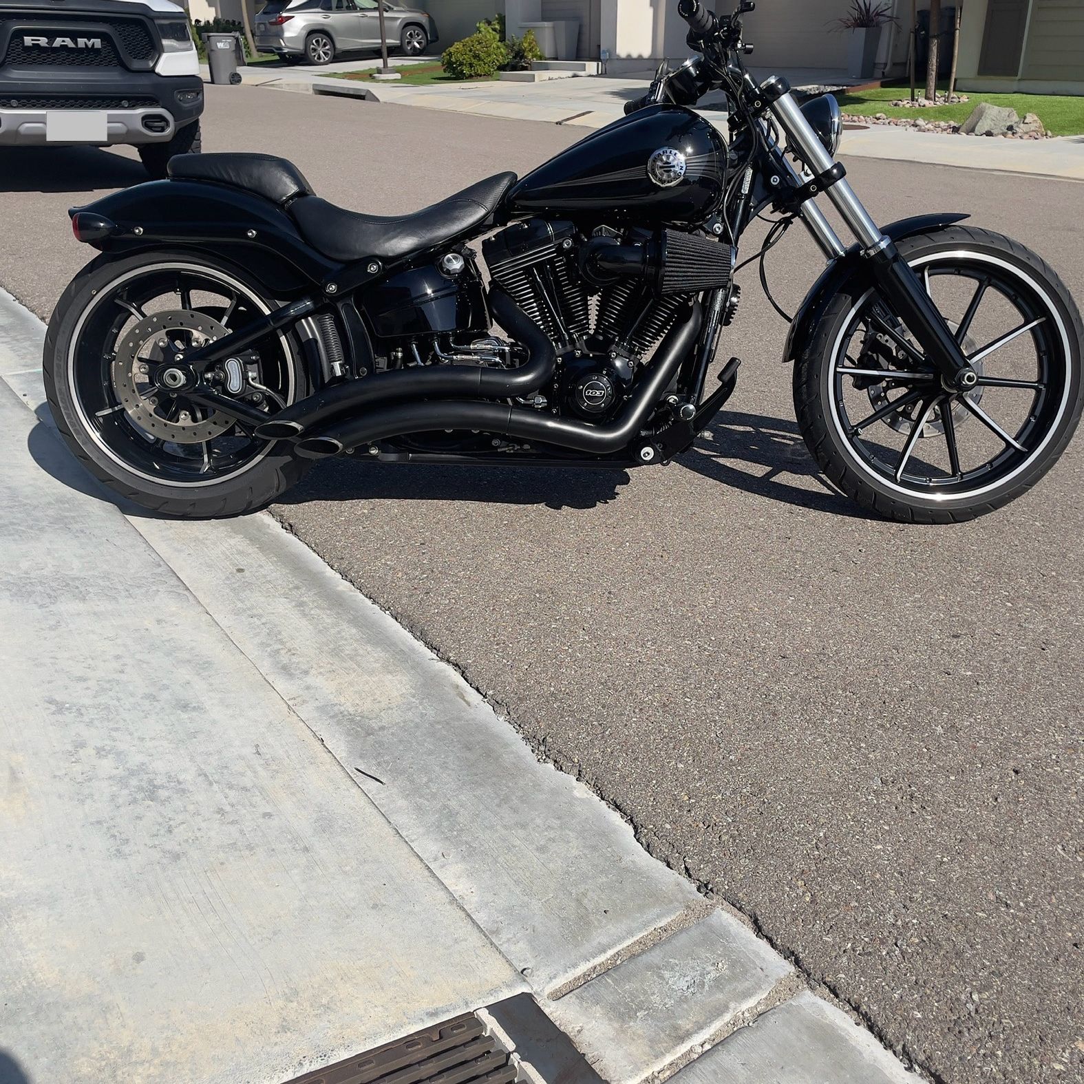 2014 Harley Davidson Softail (Breakout/FXSB)