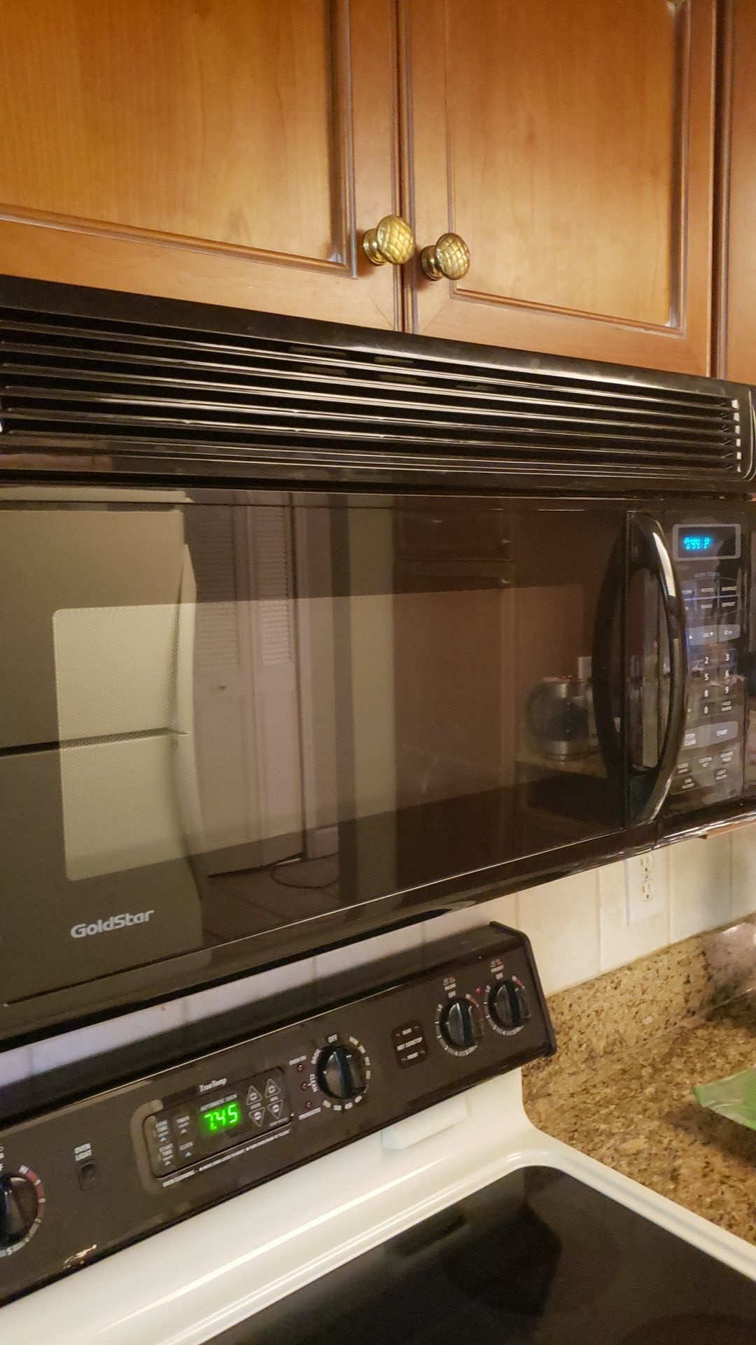 Goldstar microwave