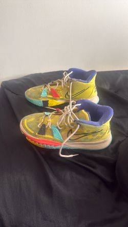 Kyrie 7s 1 World 1 People