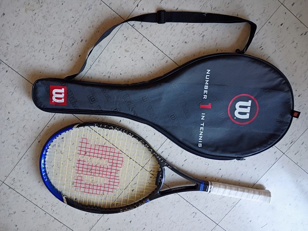 Wilson Ultra Pro Tennis Racquet w/ Cover Case Size 4 1/2 Grip
