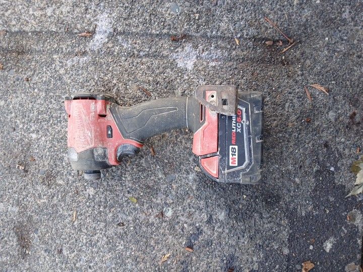 Milwaukee 18v Impact W/ Battery 