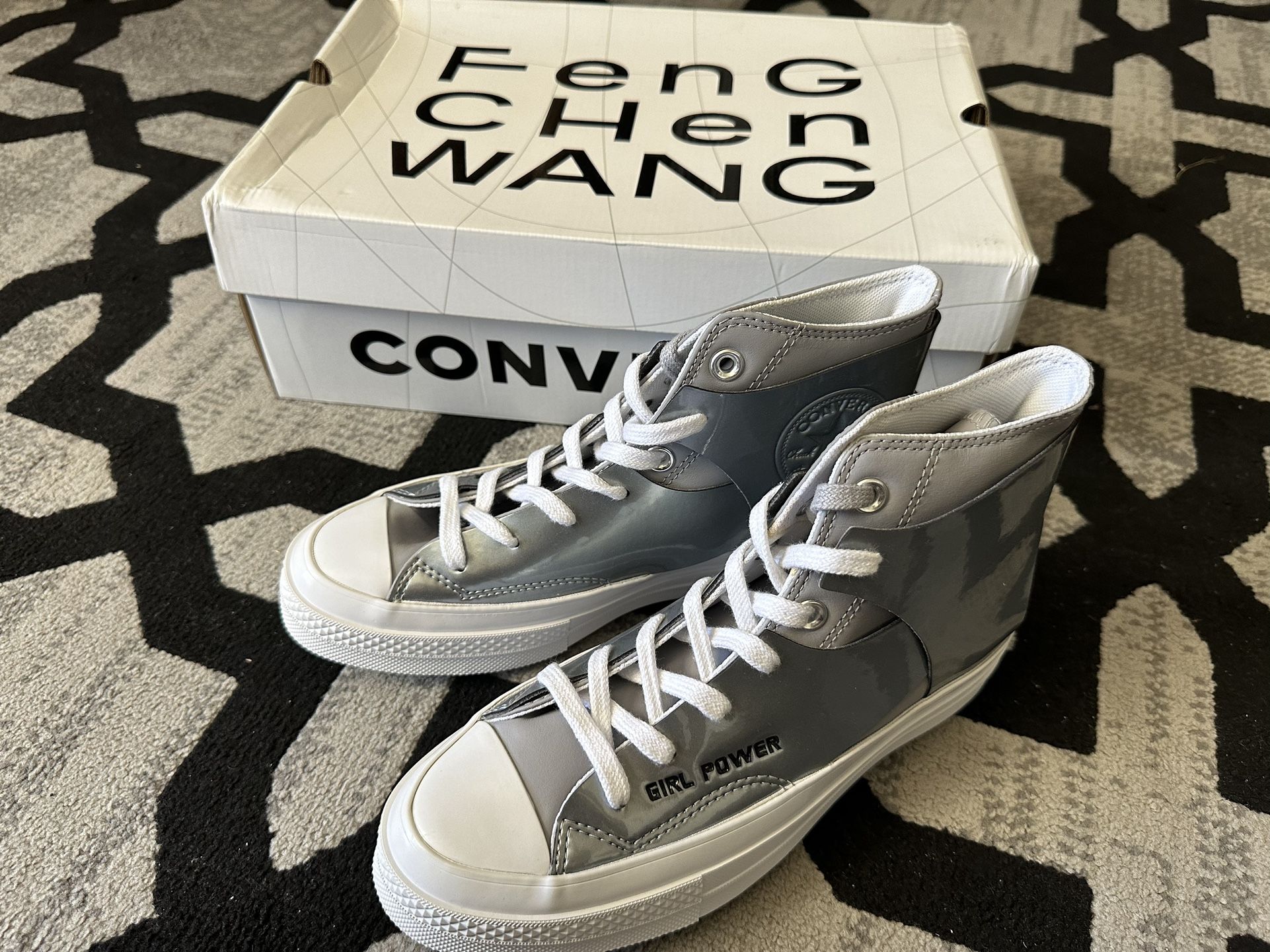 Converse Women Size 7