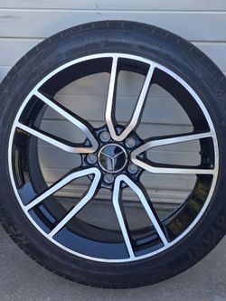 19"AMG 5 DOUBLE SPOKE .FITS E53, E43, or C43 https://offerup.com/redirect/?o=QU1HLkRlc2lnbg==: