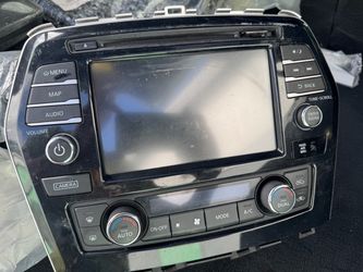 Nissan maxima radio