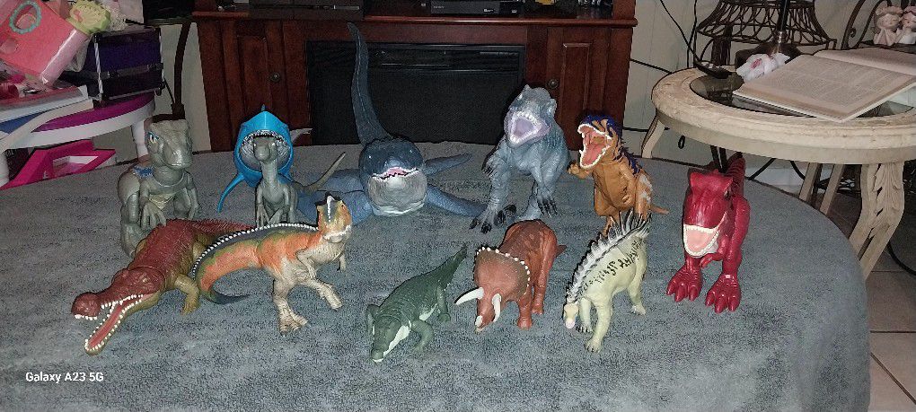 Dinosaur Toy Lot #1