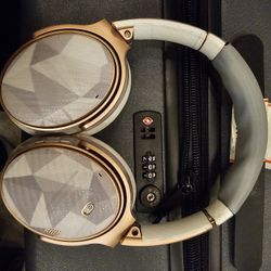 CUSTOM PINK QUIET COMFORT BOSE HEADPHONES
