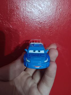 Disney pixar Cars 2 racer 6 Raoul caroule