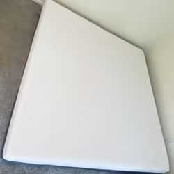 10” King Memory Foam Firm Mattress  Like New + Free Sheet,Pillow Covers & Mattress Protector