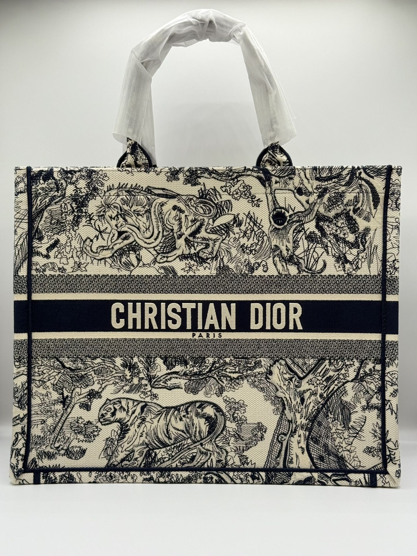 ON SALE! Brand New Purse