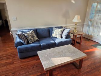 Couch set