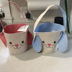 2 Easter Canvas Baskets
