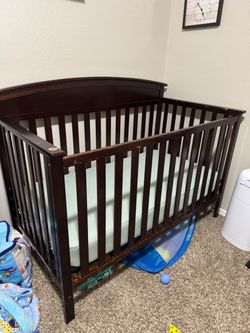 Graco Crib & Mattress