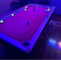 7' POOL TABLE — CUSTOM LED / BLACK LIGHT / GLOW-IN-THE-DARK SETUP 🔥🎱  $600 OBO