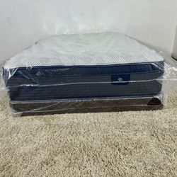 Selling a Full Size Serta Perfectsleeper Mattress (Delivery Is Available)