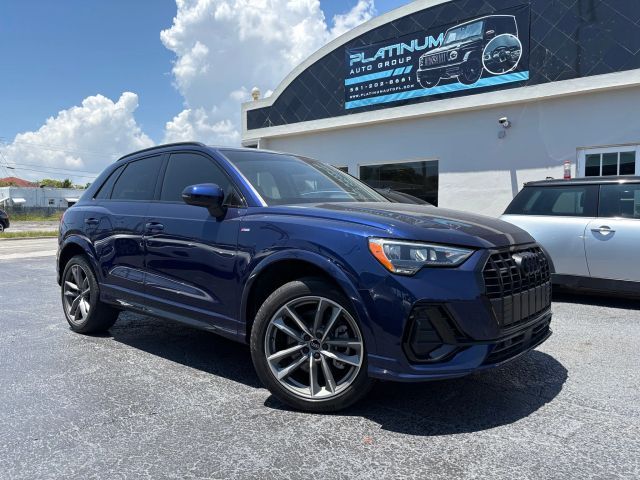 2022 Audi Q3