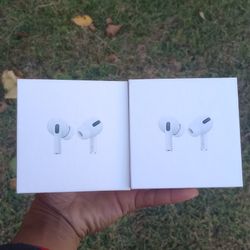 Wireless Bluetooth Earbuds with Charging Case 