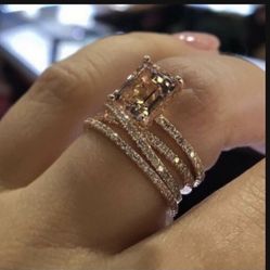 Beautiful Created Sparkling Topaz Ring Size 5 /6 /8 10