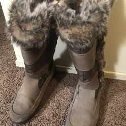 Women’s Snow/ Winter Boots Size 9