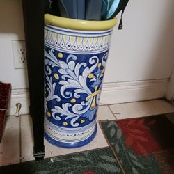 GORGEOUS CERAMIC UMBRELLA STAND UMBRELLAS NOT INCLUDED 22 FIRM